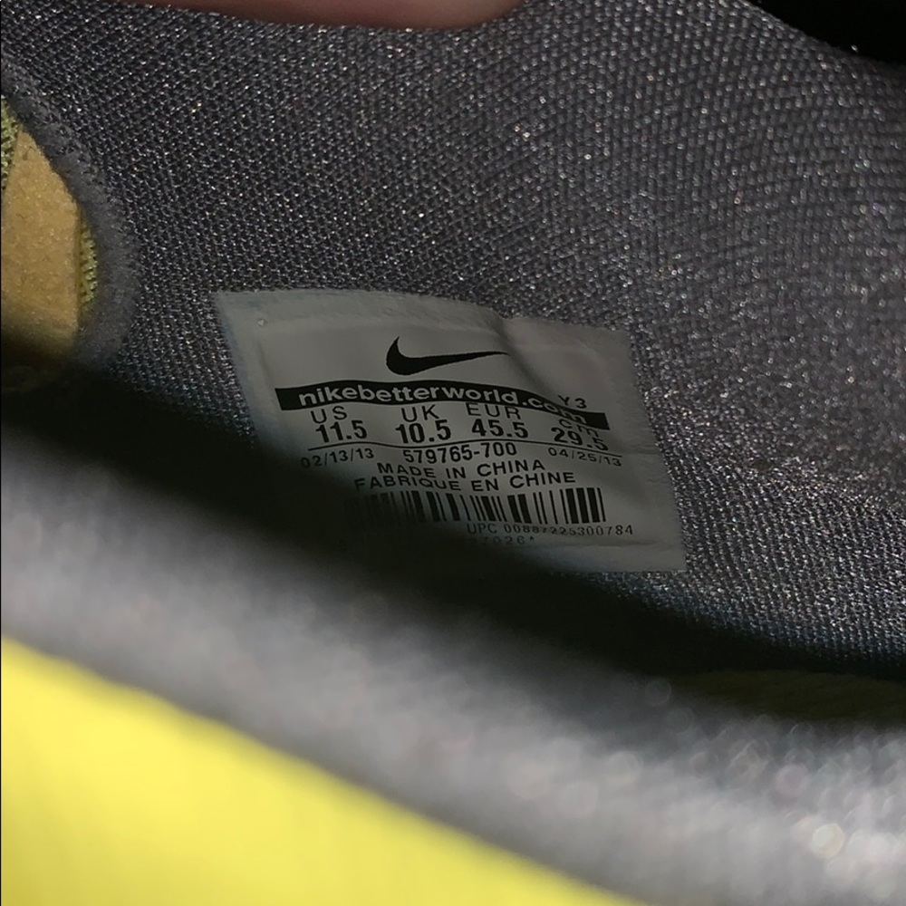 Lebron’s - Picture 6 of 7